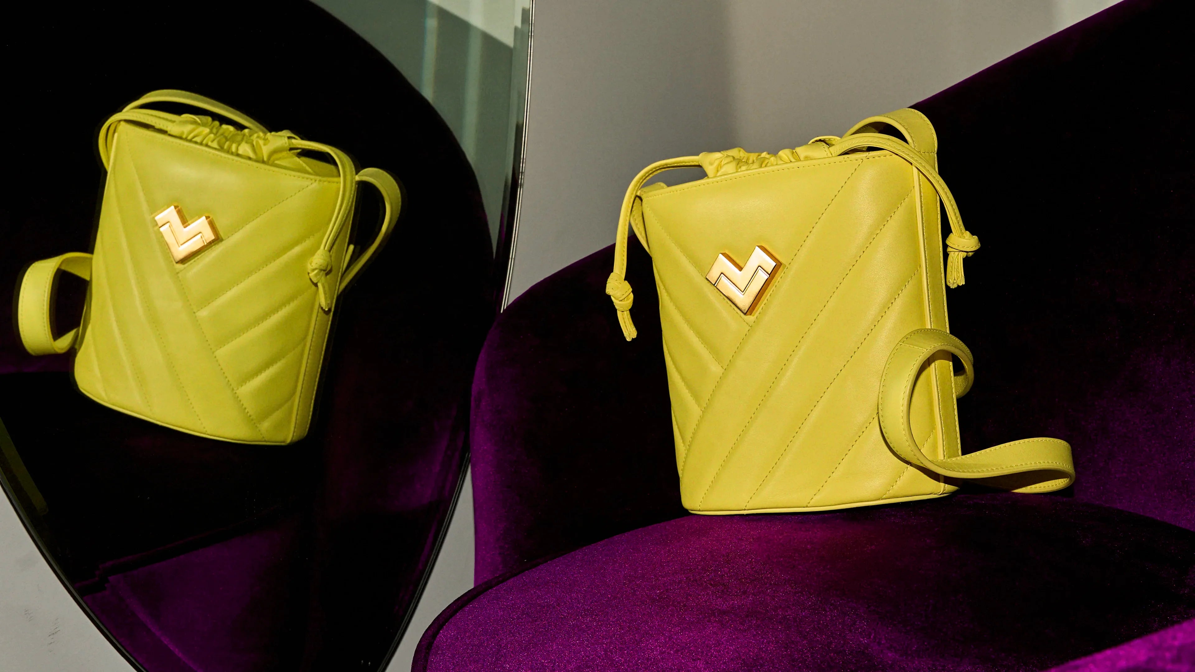 SHOULDER BAGS