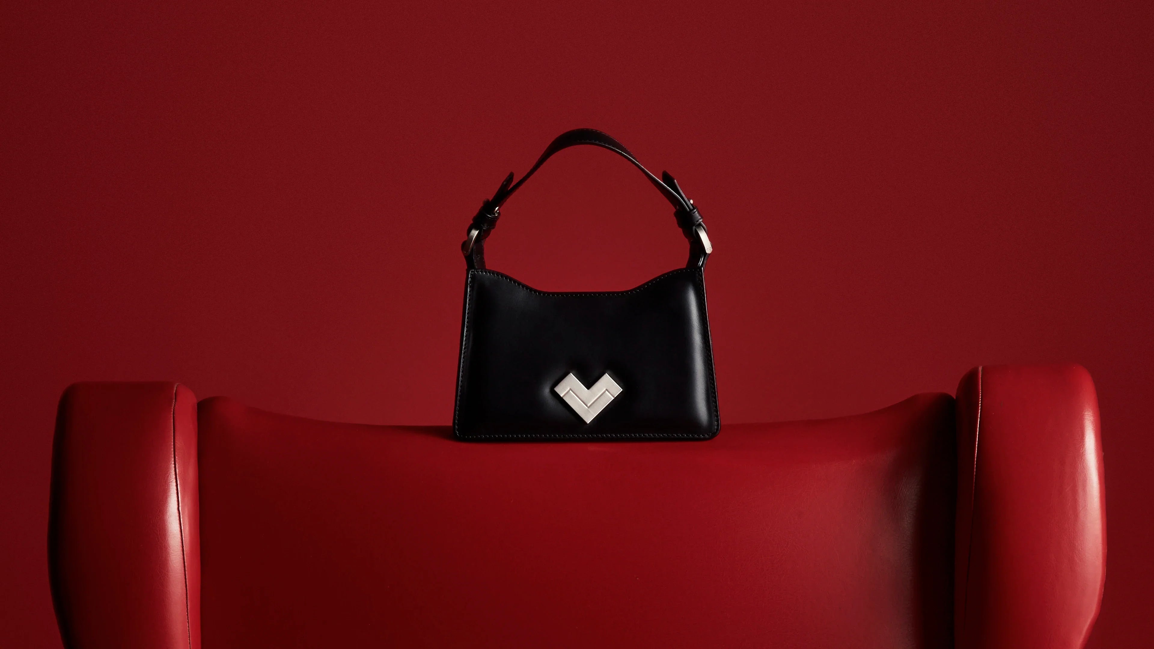 New In – Mario Valentino New In – Mario Valentino