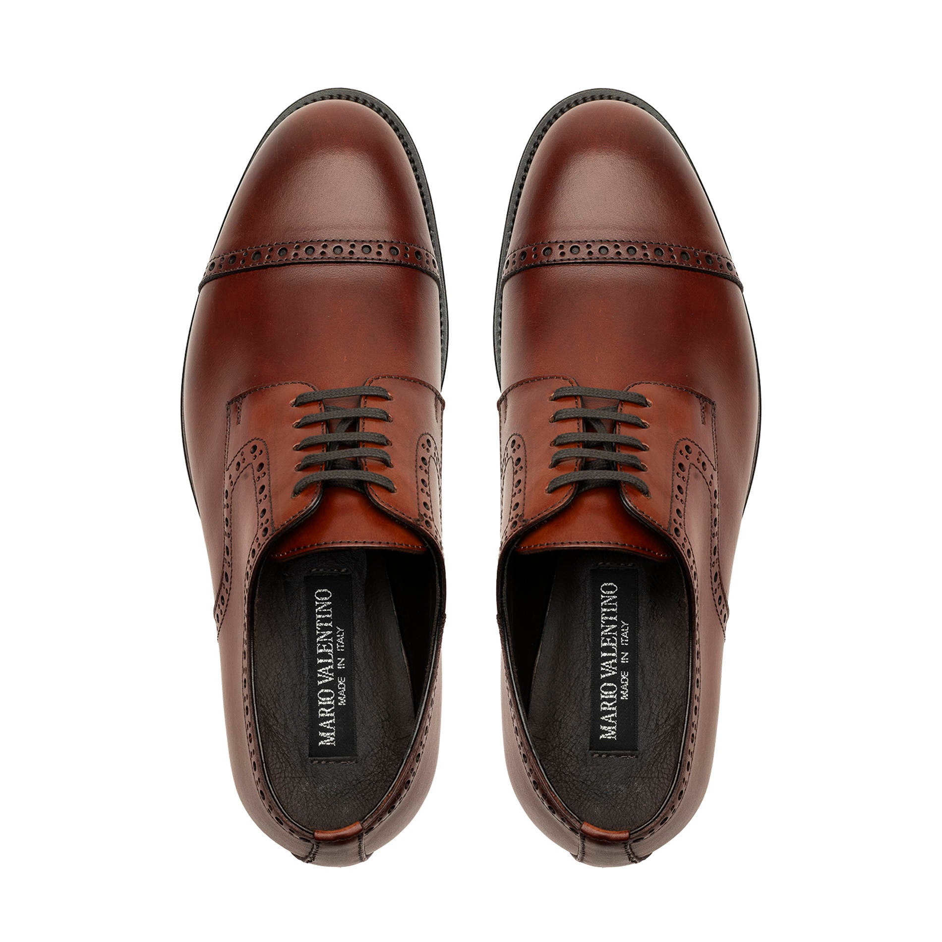 Top view tan calfskin Oxford brogue shoes lace-up design