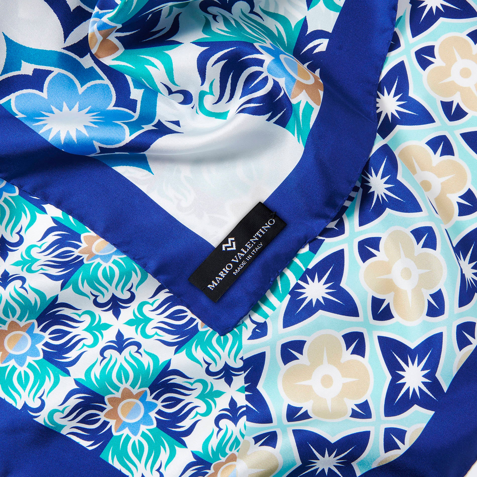 Silk Foulard in Geometric Print | Mario Valentino